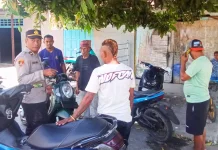 Sambangi Adonara Tengah, Kapolsek Ajak Warga Cegah Gangguan Kamtibmas