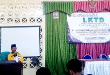 Pengurus Baru OSIS SMAK Negeri Ende Didorong Berani Hadapi Tantangan