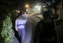 Patroli Malam Polres Flores Timur Jaga Keamanan Warga Waiburak