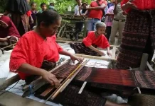 Tenun Ikat Ende, Warisan Budaya yang Terus Berinovasi