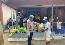 Polres Ende Bersama Bhayangkari Salurkan Sembako untuk Warga Terdampak Gempa