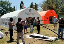 Polsek Reo Dirikan Tenda, Pastikan Proses Belajar Mengajar di SDN I Reok Berjalan