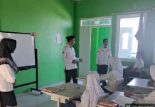 Kemenag Manggarai Barat Pantau KBM MTsN 2 Pascagempa