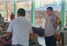 Bhabinkamtibmas Pantau Harga dan Kamtibmas Pasar Jerebuu