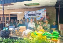 Polres Ende Bantu 25 Keluarga Terdampak Gempa di Kelurahan Rewarangga Selatan