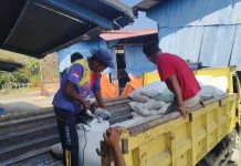 Bulog Ruteng Salurkan Ratusan Ton Beras dan Minyak Goreng untuk Korban Gempa