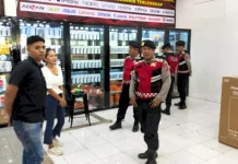 Patroli Polres Flotim Pantau Pasar dan Pusat Aktivitas Warga Larantuka