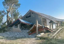 Gedung Rusak Berat, SDI Tiwu Lenang Belajar di Tenda Darurat