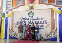 Tutur Kitab Suci Bahasa Inggris Warnai Persaingan Dies Natalis STIPAR Ende