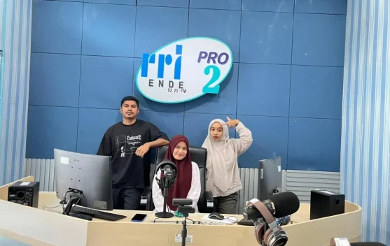 Mahasiswi Uniflor Juara Nasional Video Lingkungan