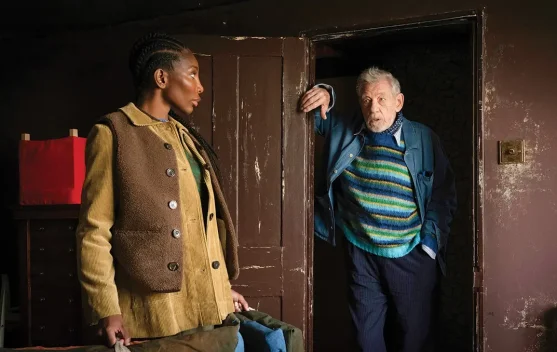 Film The Christopher Raih Respons Positif Kritikus