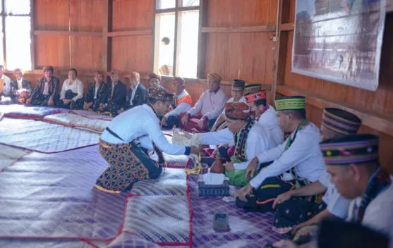 Wabup Fabianus Abu Resmikan Rumah Gendang Nanga di Cibal Barat