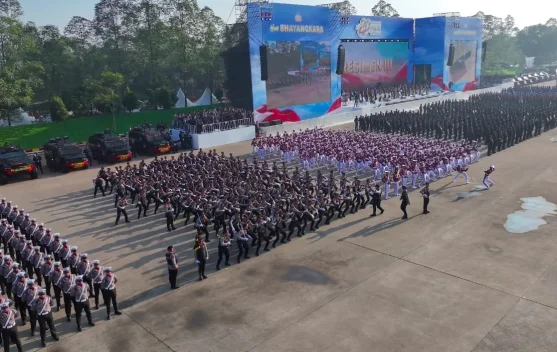 Aksi Peragaan Ketangkasan hingga Defile Warnai Peringatan HUT Bhayangkara