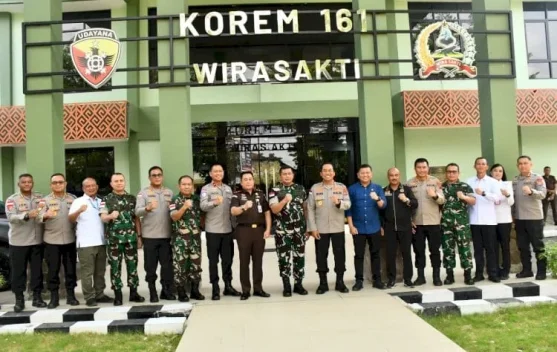 Kapolda NTT Perkuat Sinergi TNI dan Kejaksaan lewat Silaturahmi