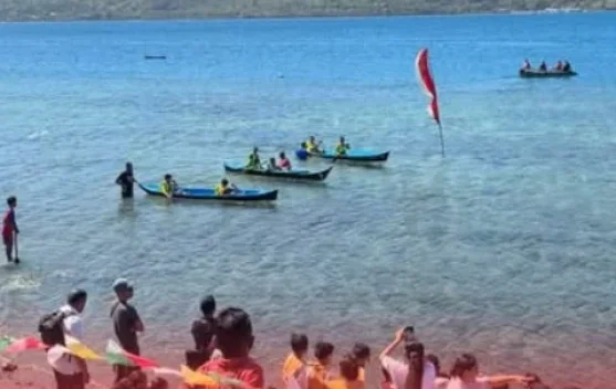 Delapan Tim SD Berebut Tiket Semifinal Lomba Dayung HUT RI di Larantuka