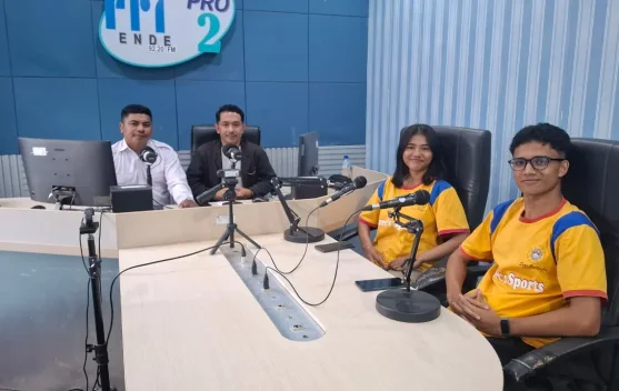 Tim Syuradikara Raih Juara Tiga Debat Bahasa Inggris Tingkat Provinsi NTT