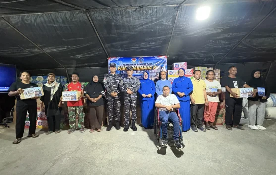 Pangkoarmada RI Pastikan Bantuan TNI AL Menjangkau Korban Gempa Flores