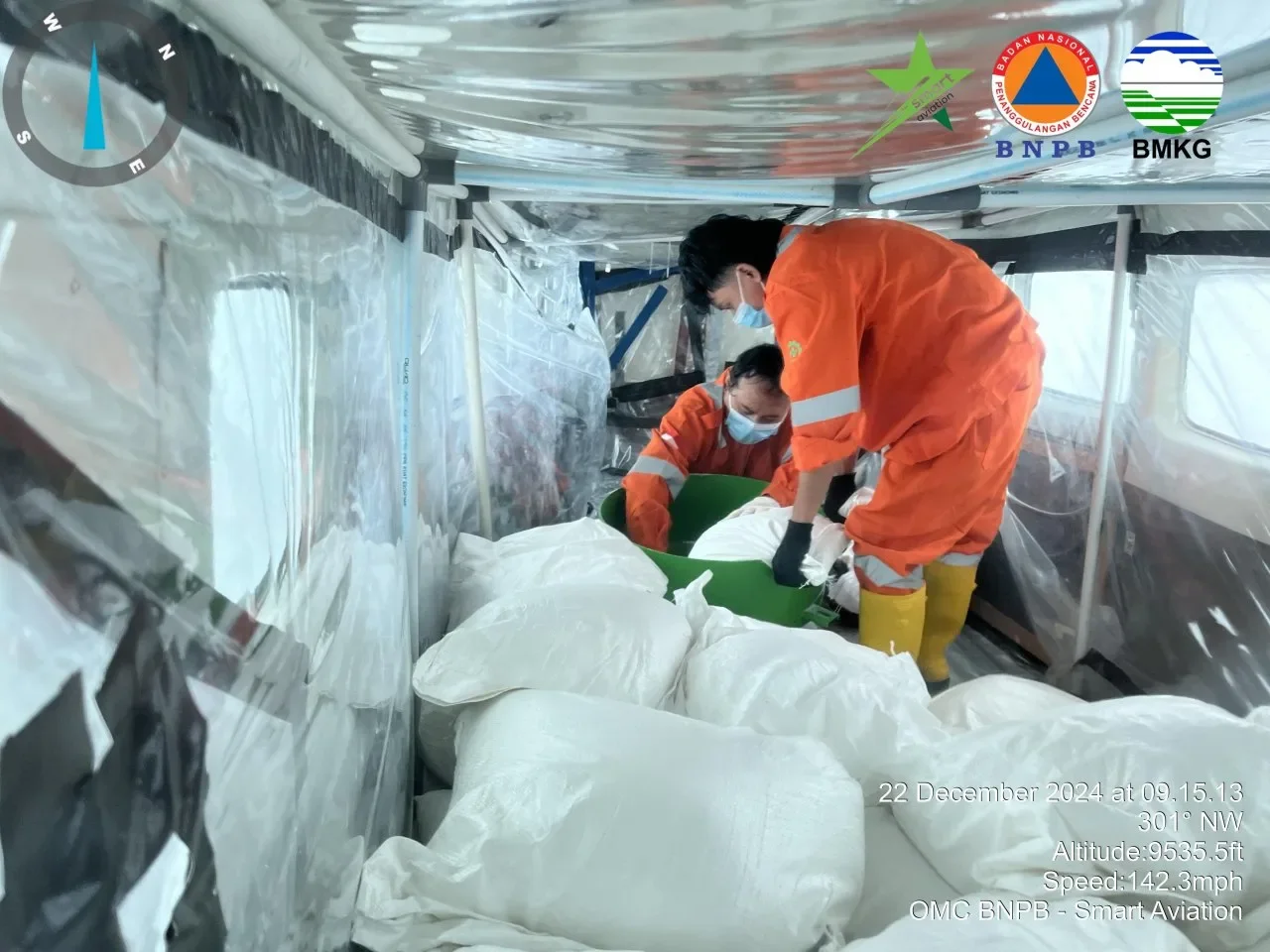 Indonesia Uses Dry Ice Technology to Reduce Haze in South Sumatra | Integri News