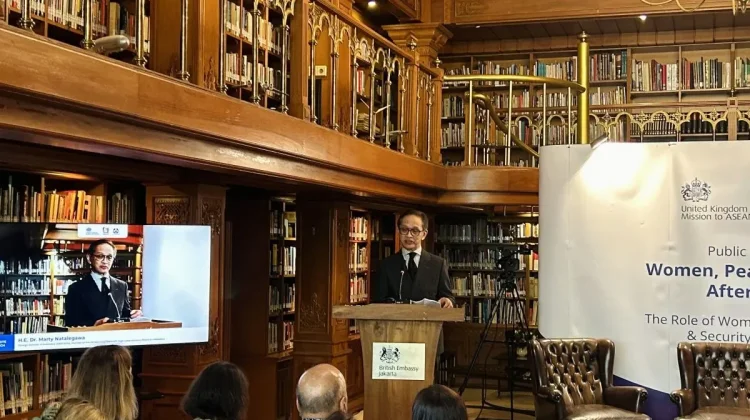 Former Minister Calls for Diplomacy as First Resort Amid Global Trust Deficit