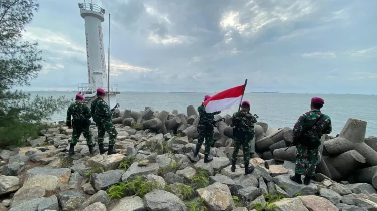 Indonesian Marines Patrol Strategic Border Island Near Singapore