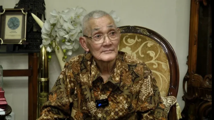 Indonesia’s Former Vice President Try Sutrisno Dies at 90