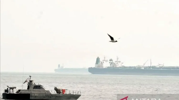 Lawmaker Urges Govt to Prepare for Hormuz Strait Tensions