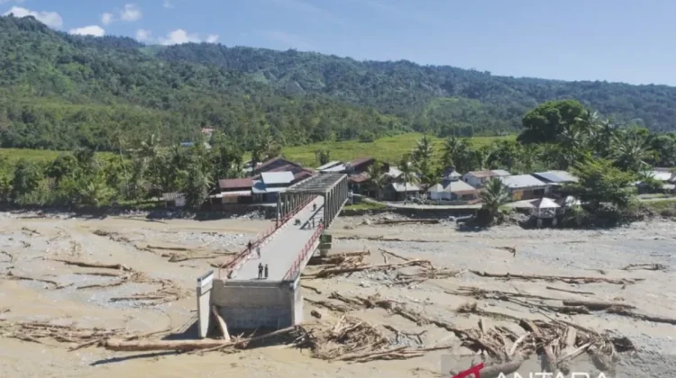 Lawmaker Urges Rehabilitation and Reconstruction After Aceh Flash Floods