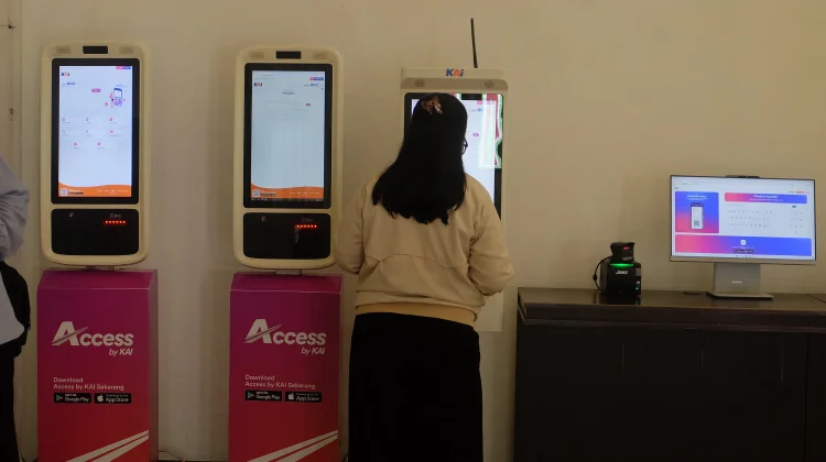 Over 583,000 Eid Train Tickets Sold as KAI Jakarta Reports 56 Percent Occupancy