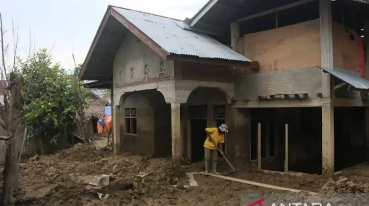 Pidie Jaya Regency Disburses Rehabilitation Grants for Disaster-Damaged Homes