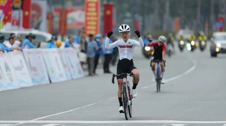 Indonesia's Ayustina Delia Priatna Holds Yellow Jersey at Biwase Tour of Vietnam