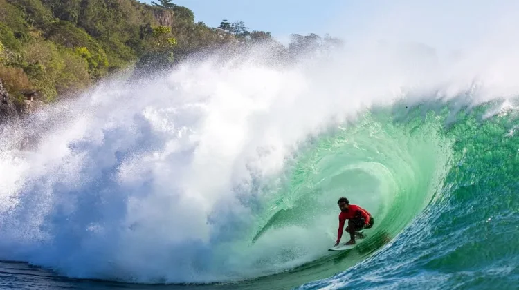 Three Indonesian Surfers Earn Spots in WSL Challenger Series