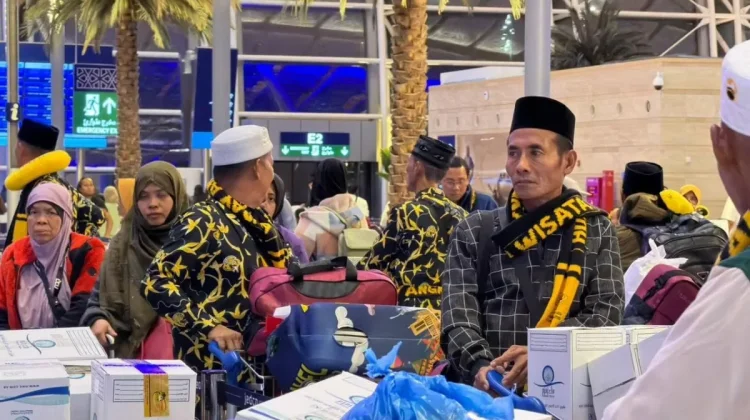 Govt Moves to Safeguard Indonesian Umrah Pilgrims Amid Middle East Conflict