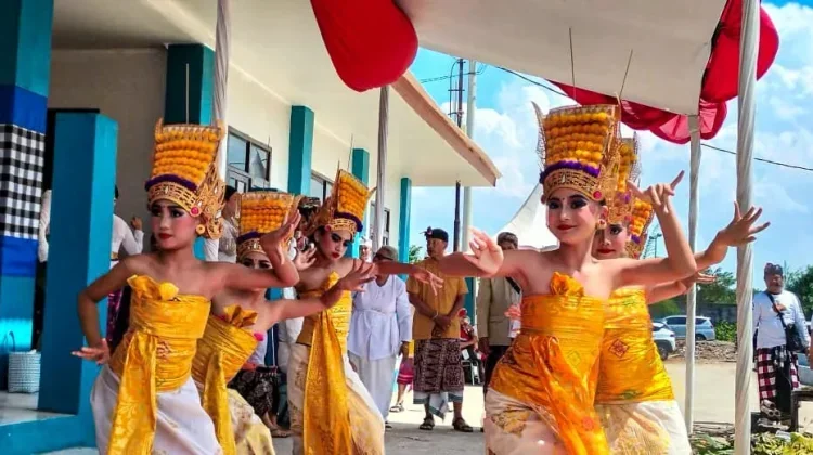 Thousands of Hindus in Bekasi Hold Melasti Ritual Ahead of Saka New Year