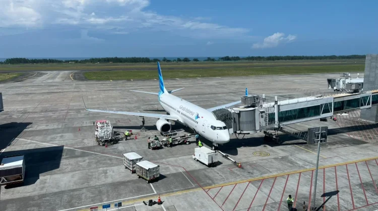 Drone Debris Disrupts Flights, Two Indonesia-Bound Emirates Services Diverted