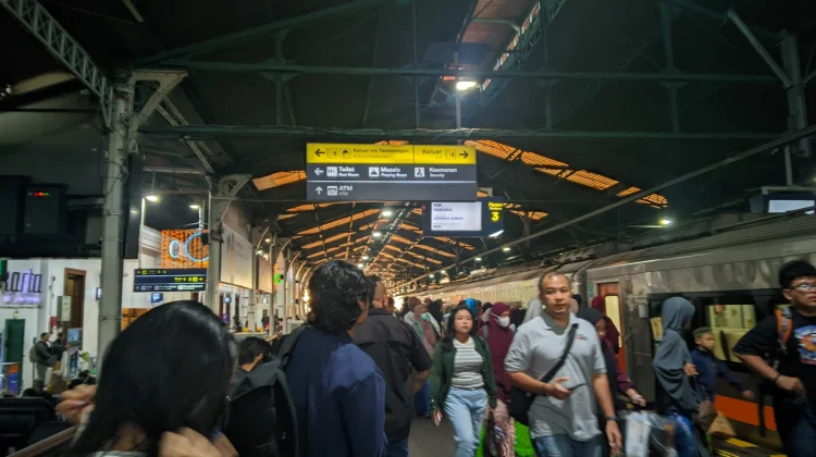 Eid Exodus to Significantly Impact Economy: Lawmaker