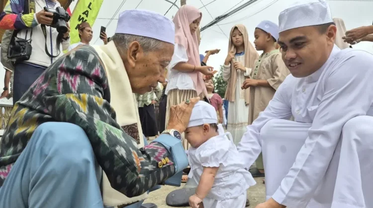 Sacred "Injak Bumi" Ritual Preserves Malay Jambi Heritage Amidst Eid Celebrations