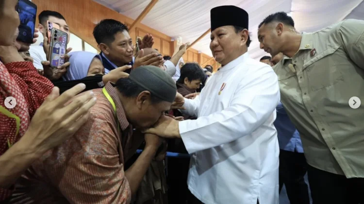 President Greets Residents at 2026 Eid al-Fitr Open House at Merdeka Palace