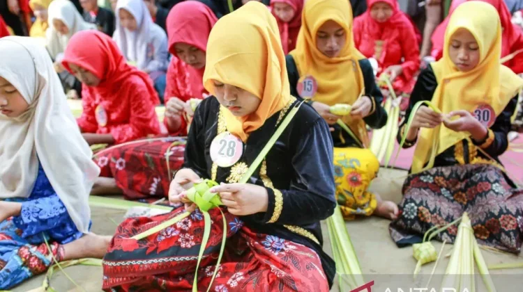 Ketupat Festival 2026 Sumenep Celebrates Madurese Tradition at Lombang Beach