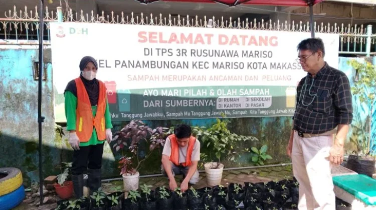 Maggot Farming Empowers Marginal Communities in South Sulawesi's Makassar City