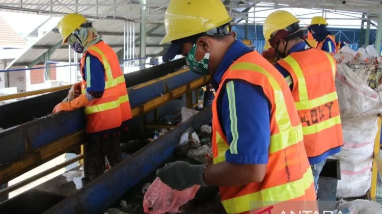 Government Accelerates Waste-to-Electricity Projects to Tackle Waste Crisis