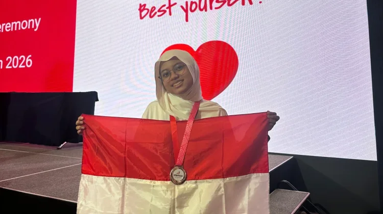 Indonesian Student Wins Silver at STEMCO Global 2026 in Singapore