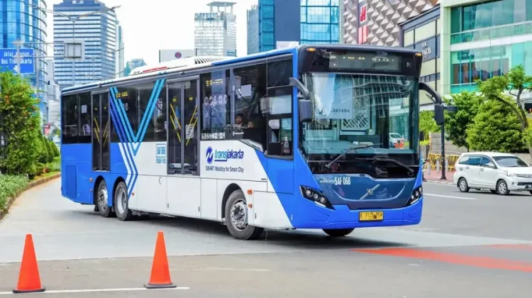 Indonesian Lawmaker Urges Bold Overhaul of Public Transport Amid Energy Crisis