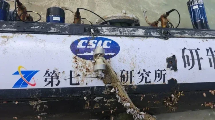 Indonesian Navy Investigates Underwater Object Found in Gili Trawangan