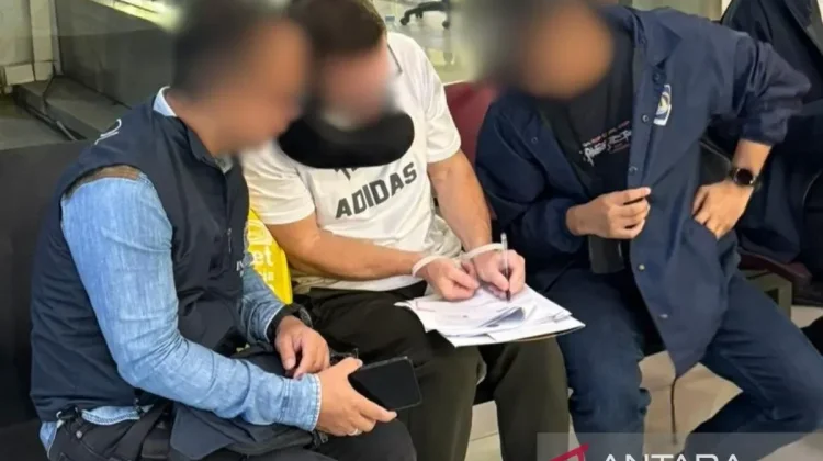 Bali Deports Interpol Fugitive British Crime Suspect
