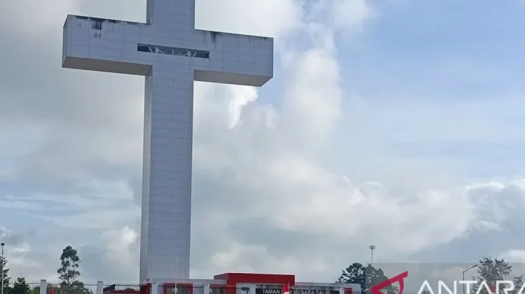 Tugu Salib Wio Silimo: A Spiritual Beacon Overlooking the "Refrigerator City"