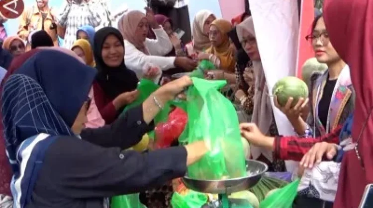 Southeast Sulawesi Hosts 24 Farmers' Markets to Curb Inflation