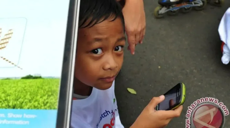 Indonesia Issues Regulation to Protect Children Amid Digital Transformation