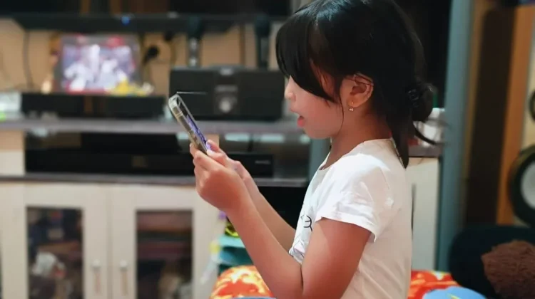 Indonesia Orders Platforms to Meet Child Protection Rules Within Three Months
