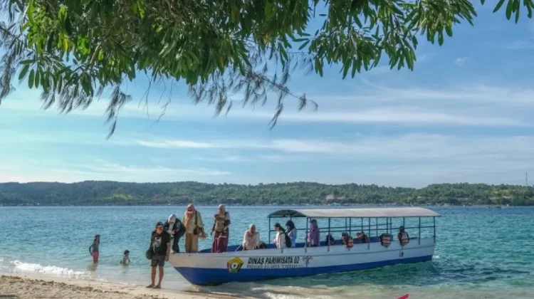 Domestic Tourism Surge During Eid Holidays Catalyzes Regional Economic Growth