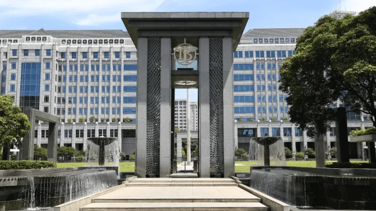 Indonesia’s Forex Reserves Fall to USD 146.2 Billion in April: BI